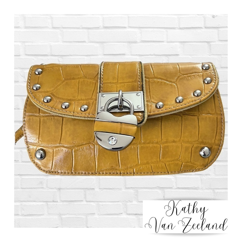 Vintage Kathy Van Zeeland Y2K Yellow Clutch Wristlet Heart Twee Indie Sleaze
